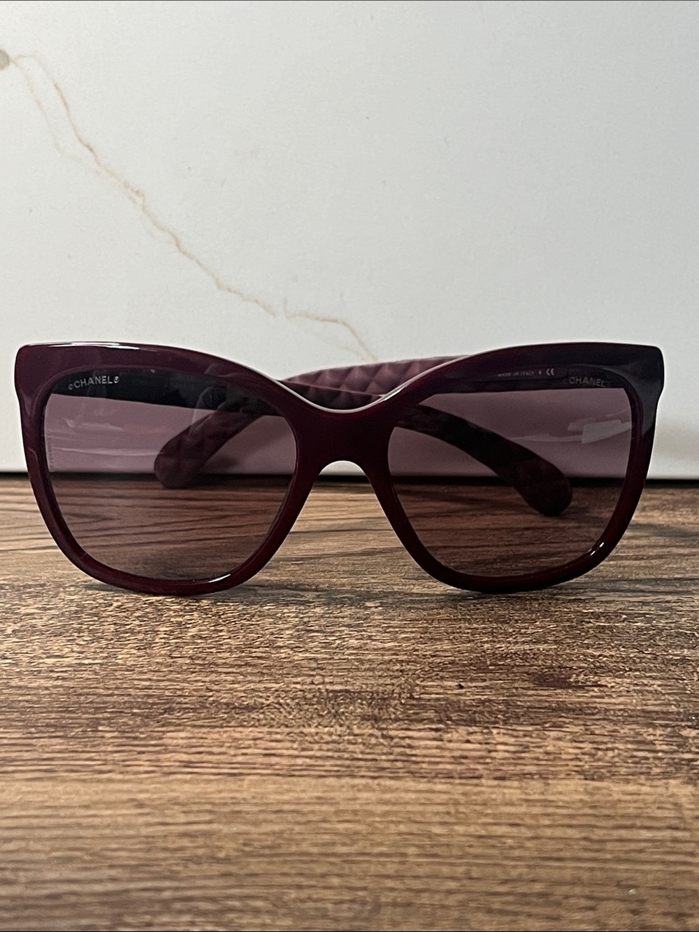 Authentic CHANEL Burgundy Sunglasses with quilted leather temples 5288-Q